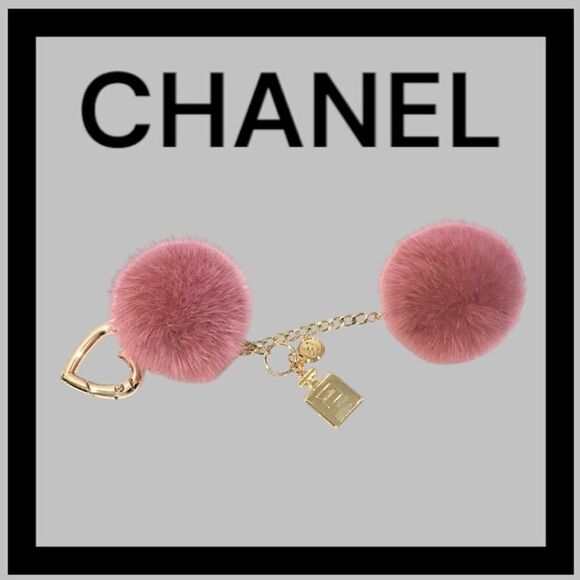 CHANEL KEYCHAIN KEY CHARM FOX FUR PUFFY BEAUTY CHARM GOLD TONE - Picture 5 of 5